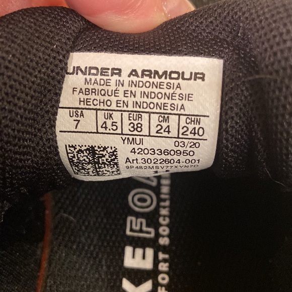 Under Armour shoes - Picture 5 of 5
